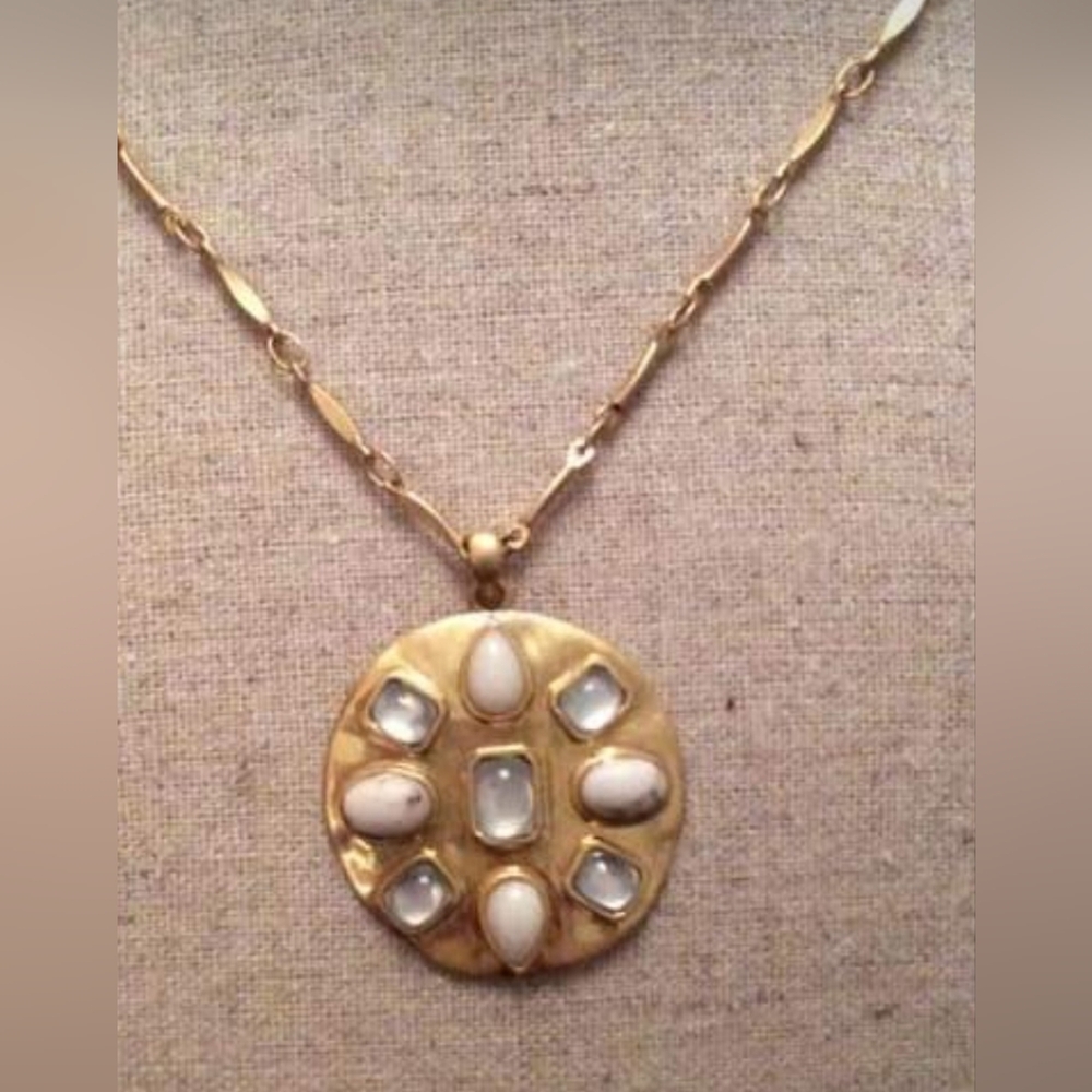 Stella & Dot Gold Stone Crystals Pendant Necklace